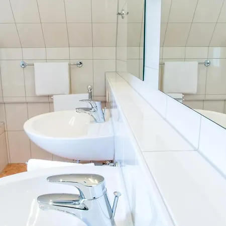 Ferienhaus Kleine Gartenvilla *