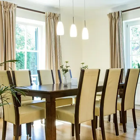 Kleine Gartenvilla 度假居 Pörtschach am Wörthersee