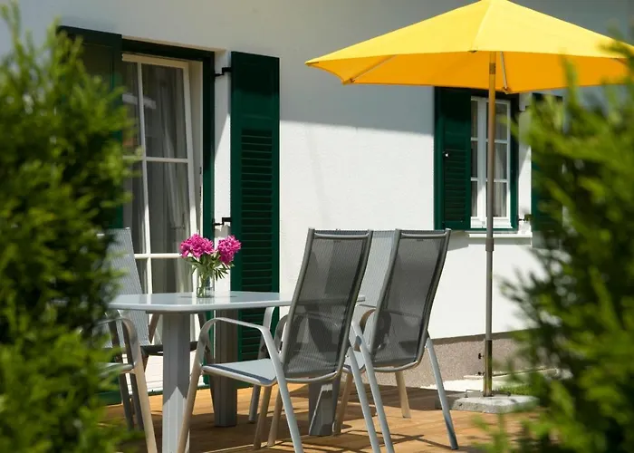 Dom wakacyjny Kleine Gartenvilla *