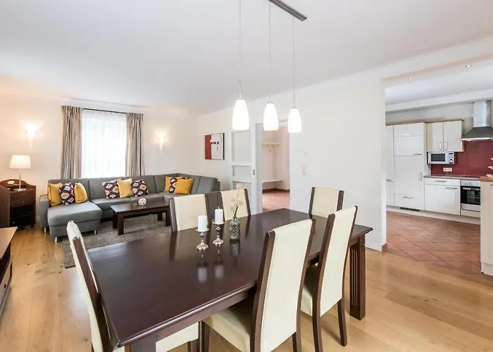 Semesterbostad Kleine Gartenvilla Pörtschach am Wörthersee