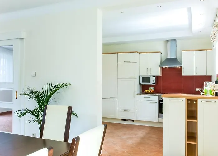 Kleine Gartenvilla Dom wakacyjny