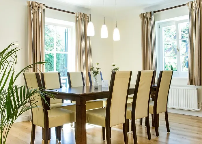 Kleine Gartenvilla Dom wakacyjny Pörtschach am Wörthersee